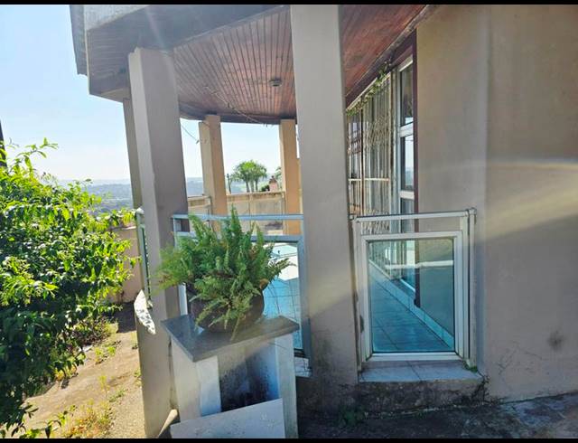 3 BEDROOM HOUSE FOR SALE IN VALDIN HEIGHTS